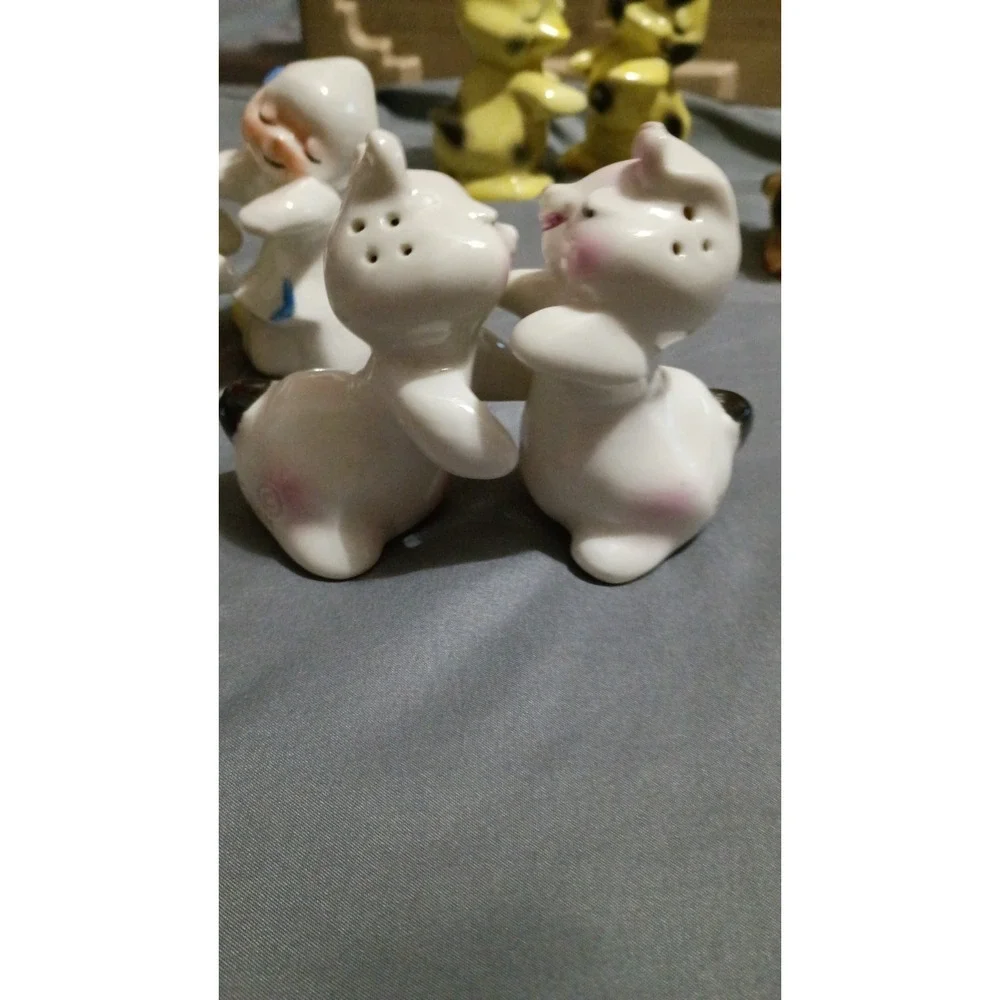 Vintage Van‎ Tellingen Huggers Salt and Pepper Shakers